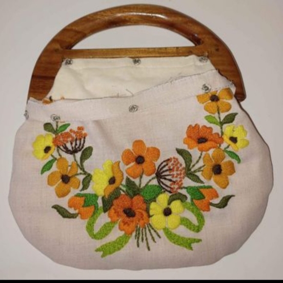 VTG BOHO Embroidered 70s handmade bag with wooden handles - Picture 4 of 8
